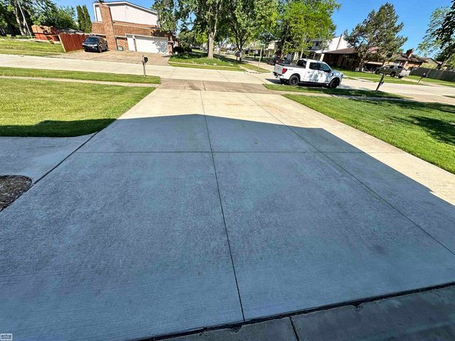 36171 Pompano Drive, Sterling Heights, MI 48310