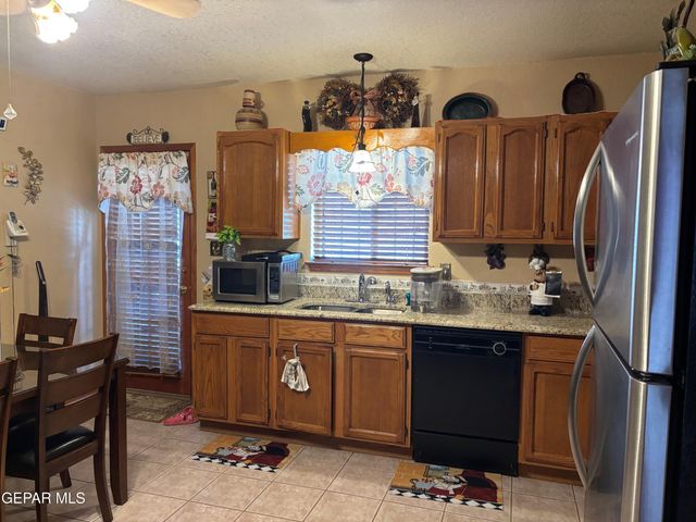 3260 CATHERINE ANN Drive, El Paso, TX 79936