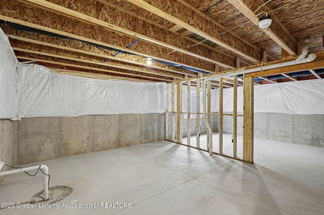 2969 Moccasin Drive, Dewitt, MI 48820