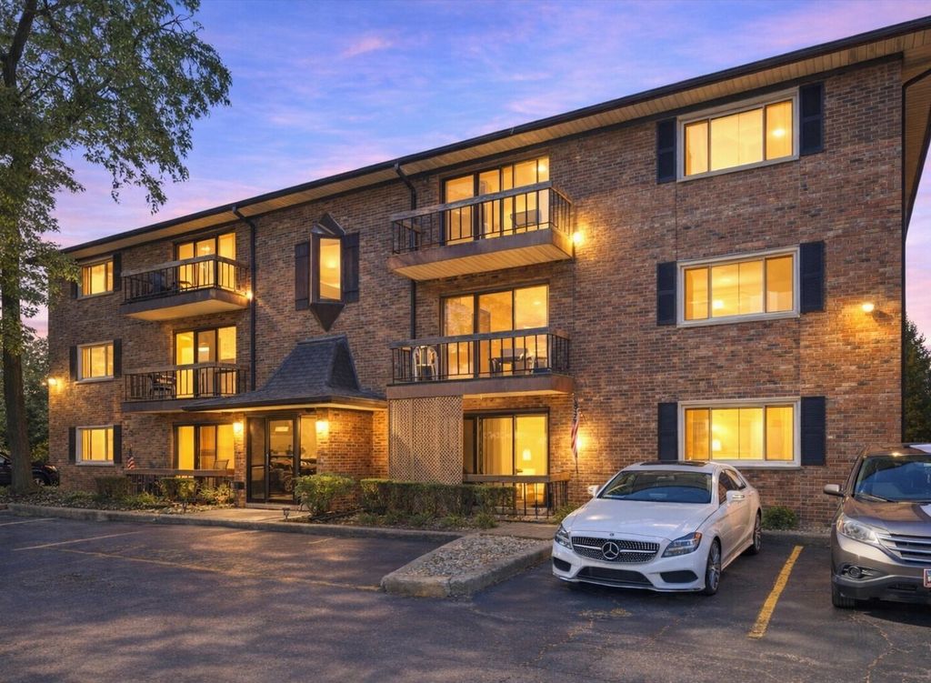 10851 S Keating Avenue 3B, Oak Lawn, IL 60453 — photo 2