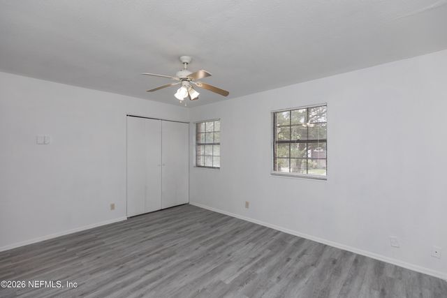 7235 KEN KNIGHT Drive, Jacksonville, FL 32209