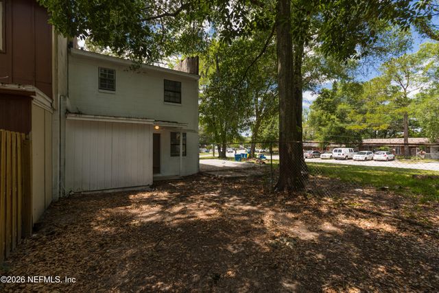 7235 KEN KNIGHT Drive, Jacksonville, FL 32209