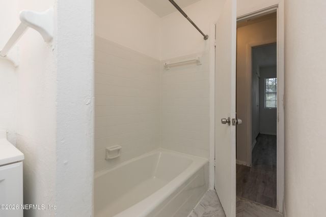 7235 KEN KNIGHT Drive, Jacksonville, FL 32209