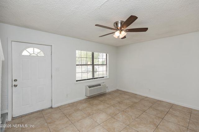 7235 KEN KNIGHT Drive, Jacksonville, FL 32209