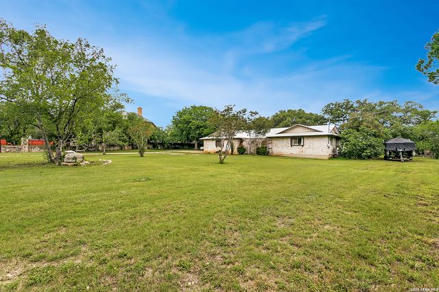 3881 MENGER DR, San Antonio, TX 78259