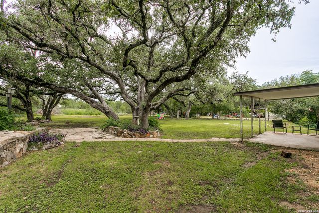 3881 MENGER DR, San Antonio, TX 78259