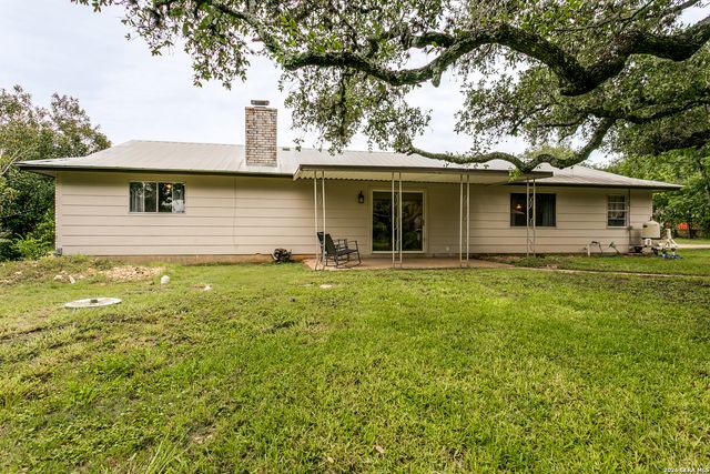 3881 MENGER DR, San Antonio, TX 78259