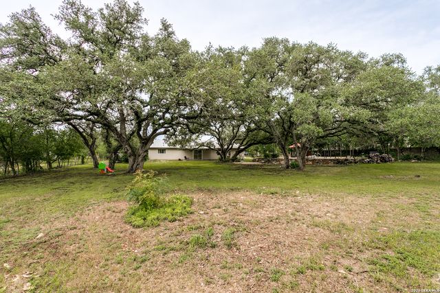 3881 MENGER DR, San Antonio, TX 78259