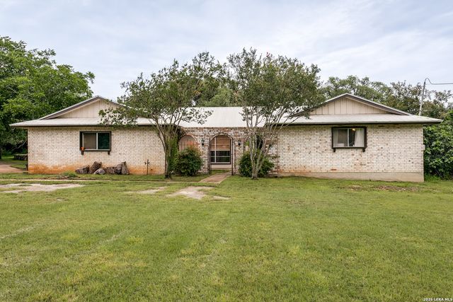3881 MENGER DR, San Antonio, TX 78259