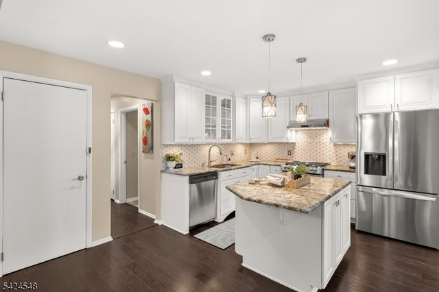 45 Ditmars Cir, Hillsborough Twp., NJ 08844