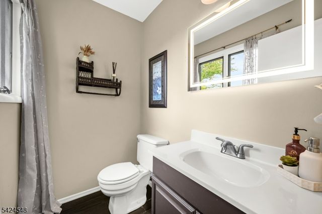 45 Ditmars Cir, Hillsborough Twp., NJ 08844