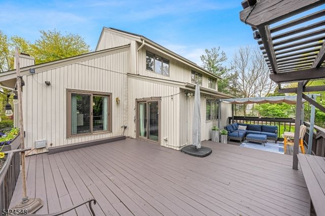 45 Ditmars Cir, Hillsborough Twp., NJ 08844