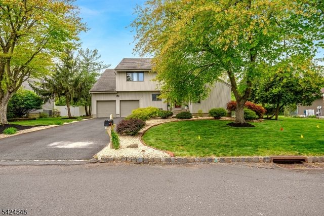 45 Ditmars Cir, Hillsborough Twp., NJ 08844