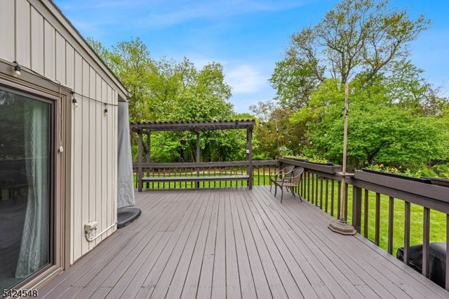 45 Ditmars Cir, Hillsborough Twp., NJ 08844