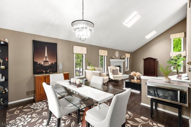 45 Ditmars Cir, Hillsborough Twp., NJ 08844