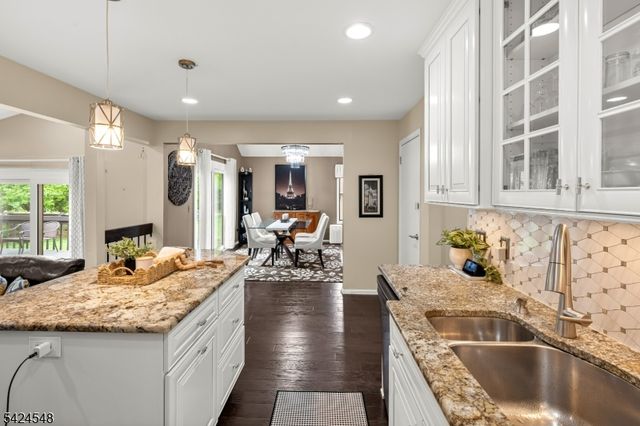 45 Ditmars Cir, Hillsborough Twp., NJ 08844