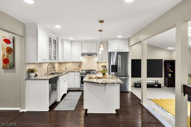 45 Ditmars Cir, Hillsborough Twp., NJ 08844