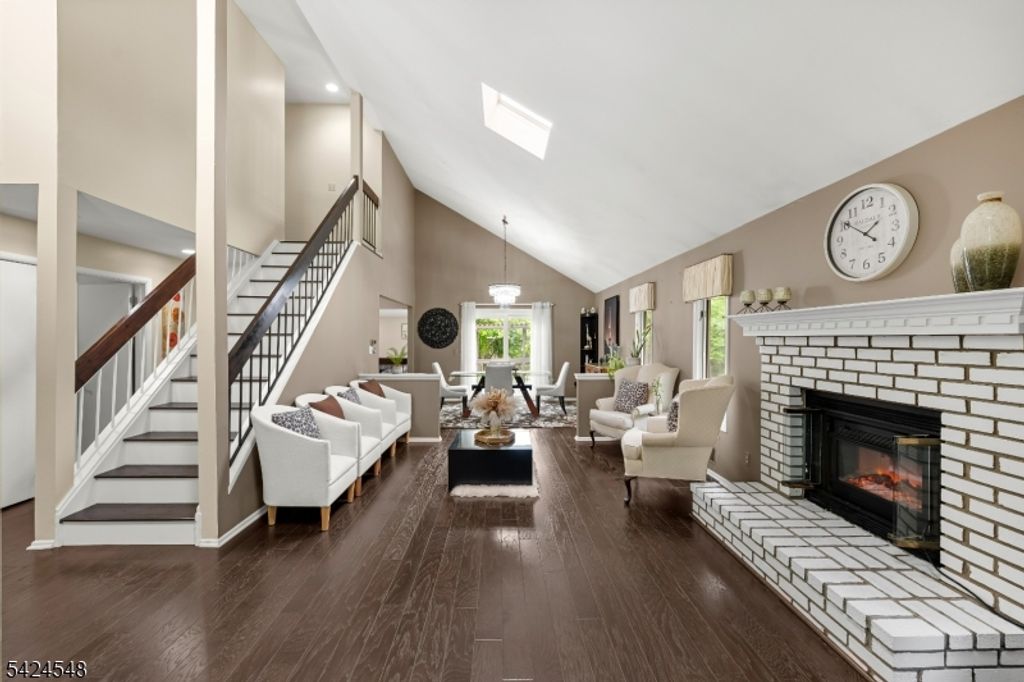 45 Ditmars Cir, Hillsborough Twp., NJ 08844