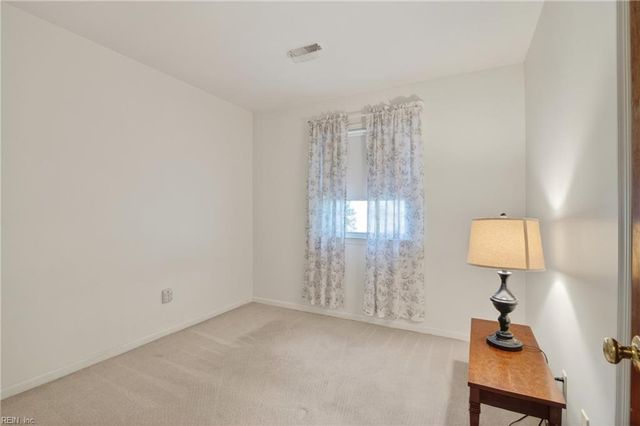 405 Dunmore DR, Newport News, VA 23602