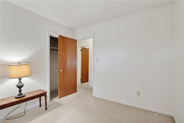 405 Dunmore DR, Newport News, VA 23602