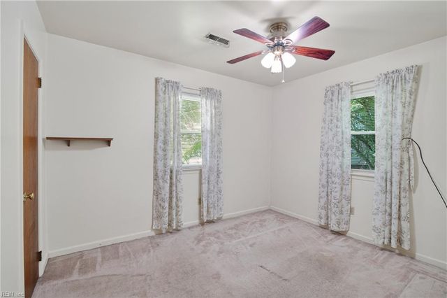 405 Dunmore DR, Newport News, VA 23602