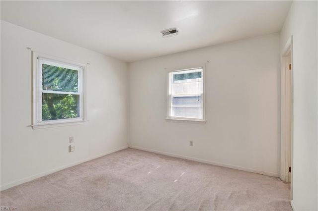 405 Dunmore DR, Newport News, VA 23602