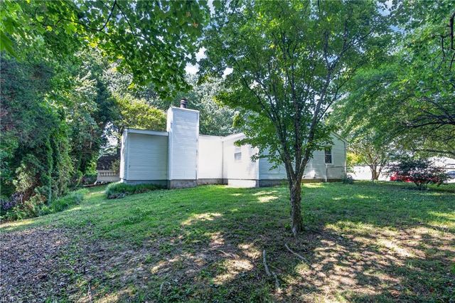 405 Dunmore DR, Newport News, VA 23602