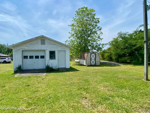 836 Nc 118, Grifton, NC 28530