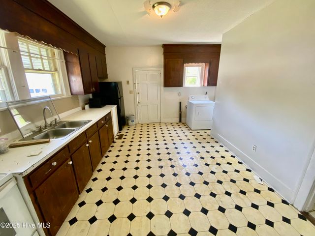 836 Nc 118, Grifton, NC 28530
