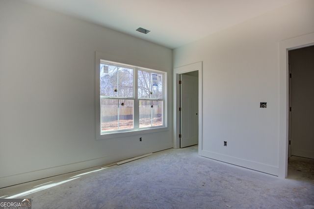 108 Woodcrest Drive, Jackson, GA 30233