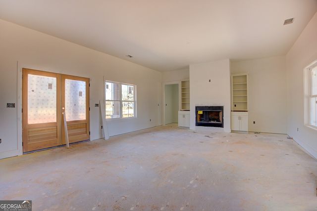 108 Woodcrest Drive, Jackson, GA 30233