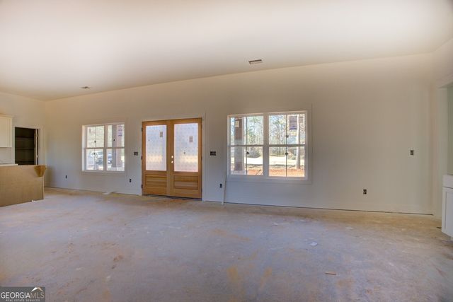 108 Woodcrest Drive, Jackson, GA 30233