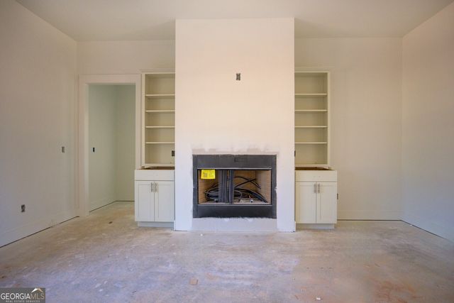 108 Woodcrest Drive, Jackson, GA 30233