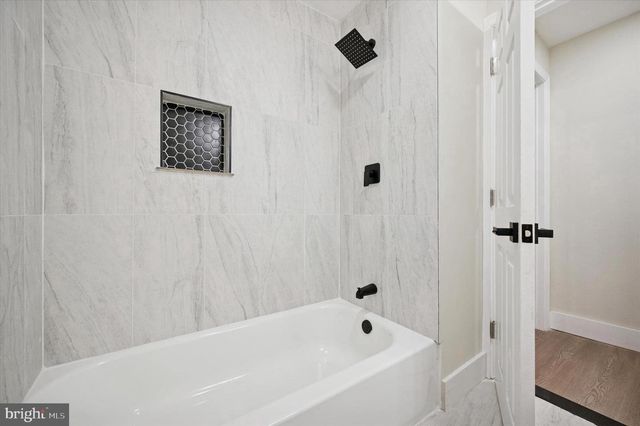 75 E HIGH ST, Philadelphia, PA 19144