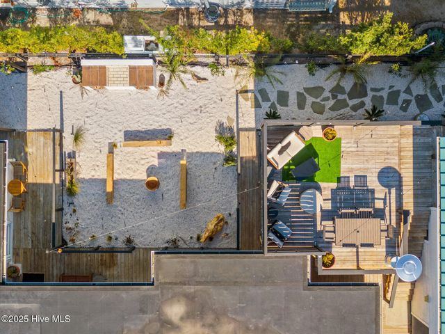 135 N Third Avenue N, Kure Beach, NC 28449