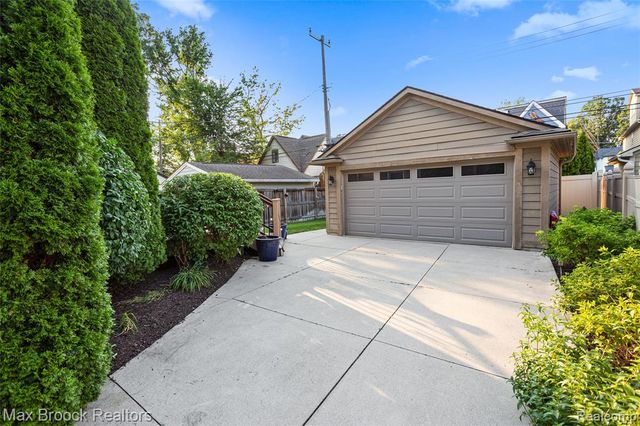1335 Webster Street, Birmingham, MI 48009
