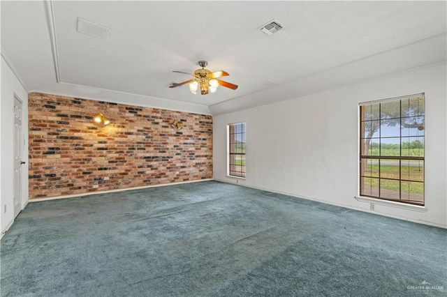 1811 Lion Lake S Drive, Progreso Lakes, TX 78596