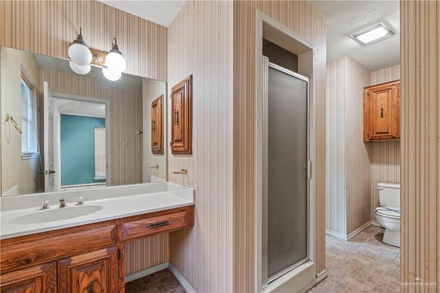 1811 Lion Lake S Drive, Progreso Lakes, TX 78596