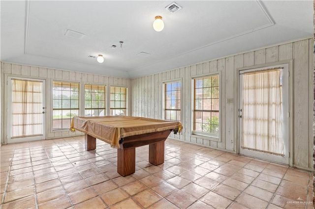 1811 Lion Lake S Drive, Progreso Lakes, TX 78596