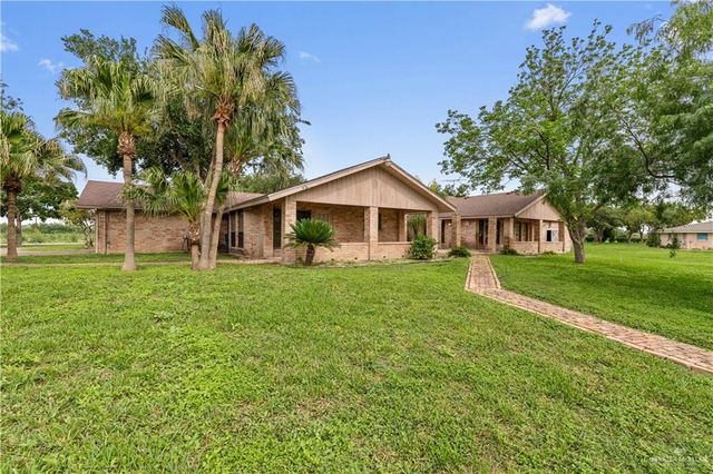 1811 Lion Lake S Drive, Progreso Lakes, TX 78596