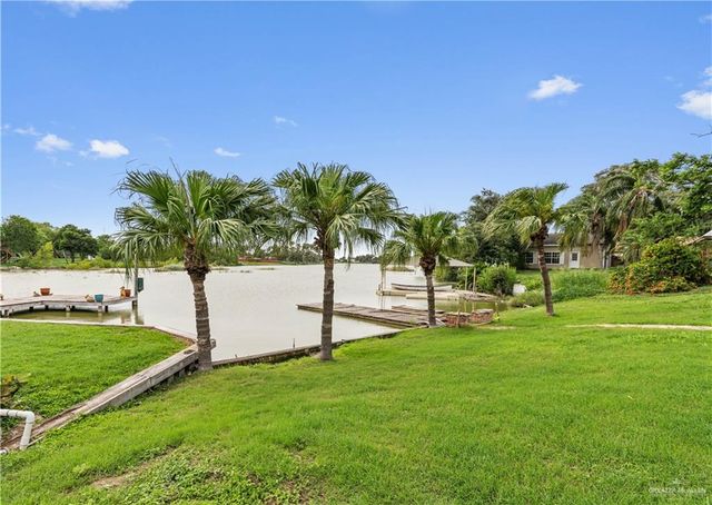 1811 Lion Lake S Drive, Progreso Lakes, TX 78596