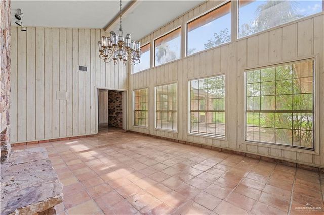 1811 Lion Lake S Drive, Progreso Lakes, TX 78596