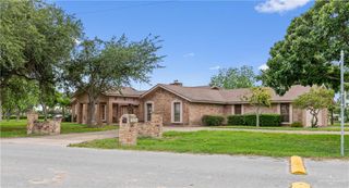 1811 Lion Lake S Drive, Progreso Lakes, TX 78596