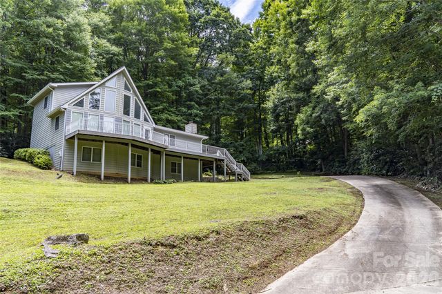 101 Friar Tuck Lane, Maggie Valley, NC 28751