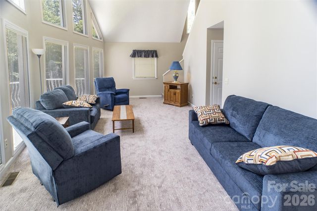 101 Friar Tuck Lane, Maggie Valley, NC 28751