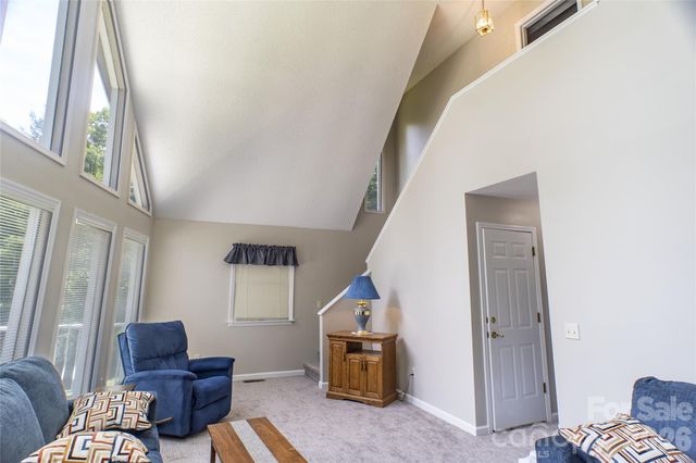 101 Friar Tuck Lane, Maggie Valley, NC 28751