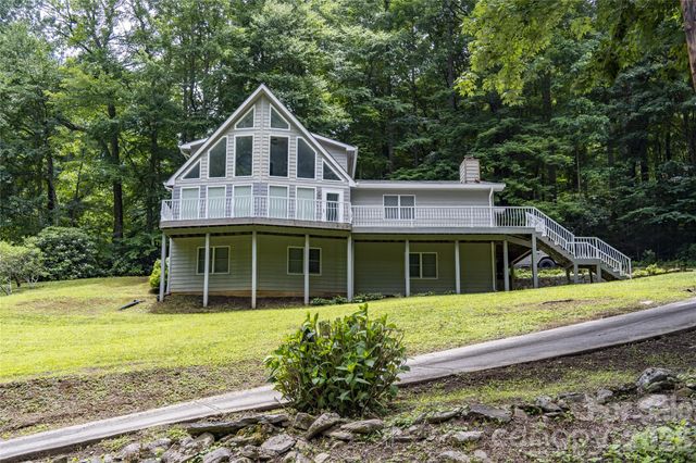 101 Friar Tuck Lane, Maggie Valley, NC 28751