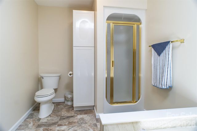 101 Friar Tuck Lane, Maggie Valley, NC 28751