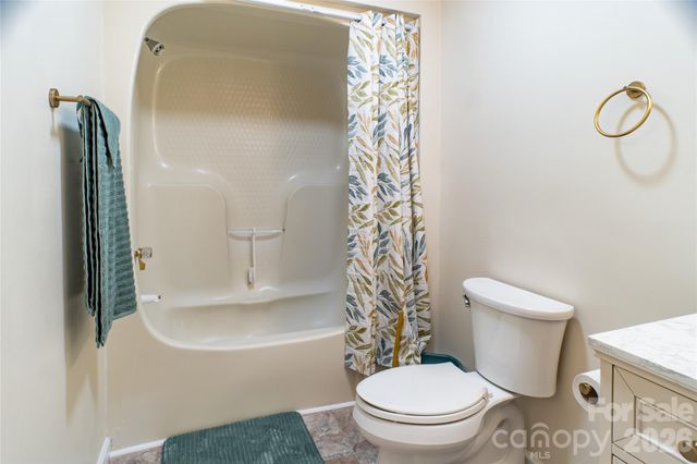 101 Friar Tuck Lane, Maggie Valley, NC 28751