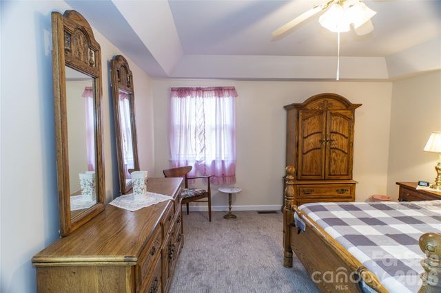 101 Friar Tuck Lane, Maggie Valley, NC 28751